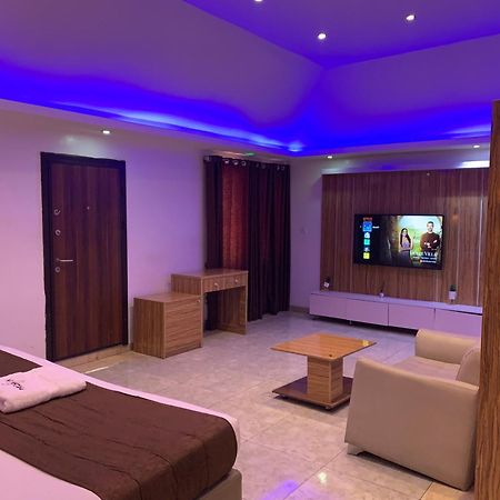 Presken Hotels @ Victoria Island Apese Экстерьер фото