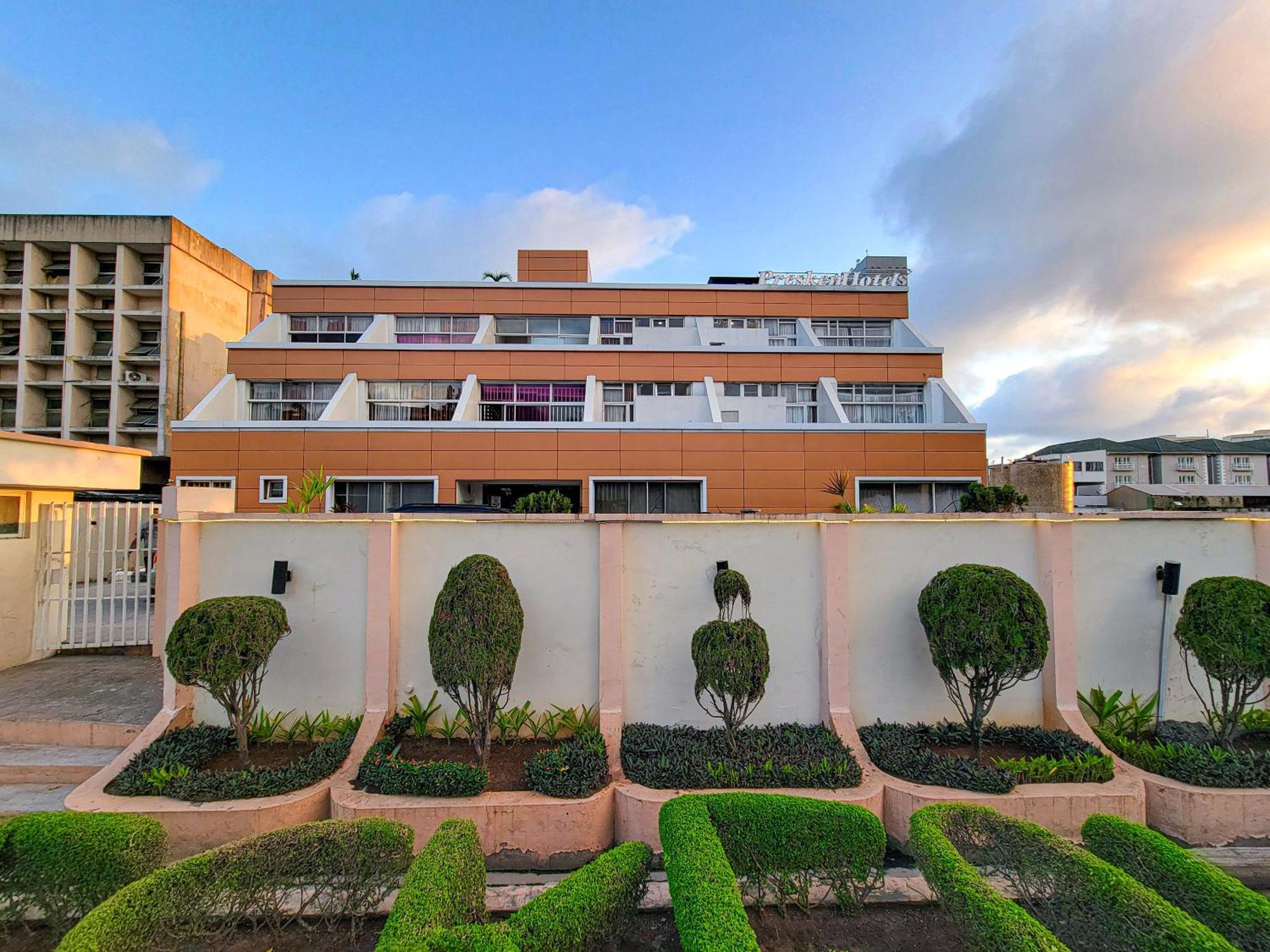 Presken Hotels @ Victoria Island Apese Экстерьер фото