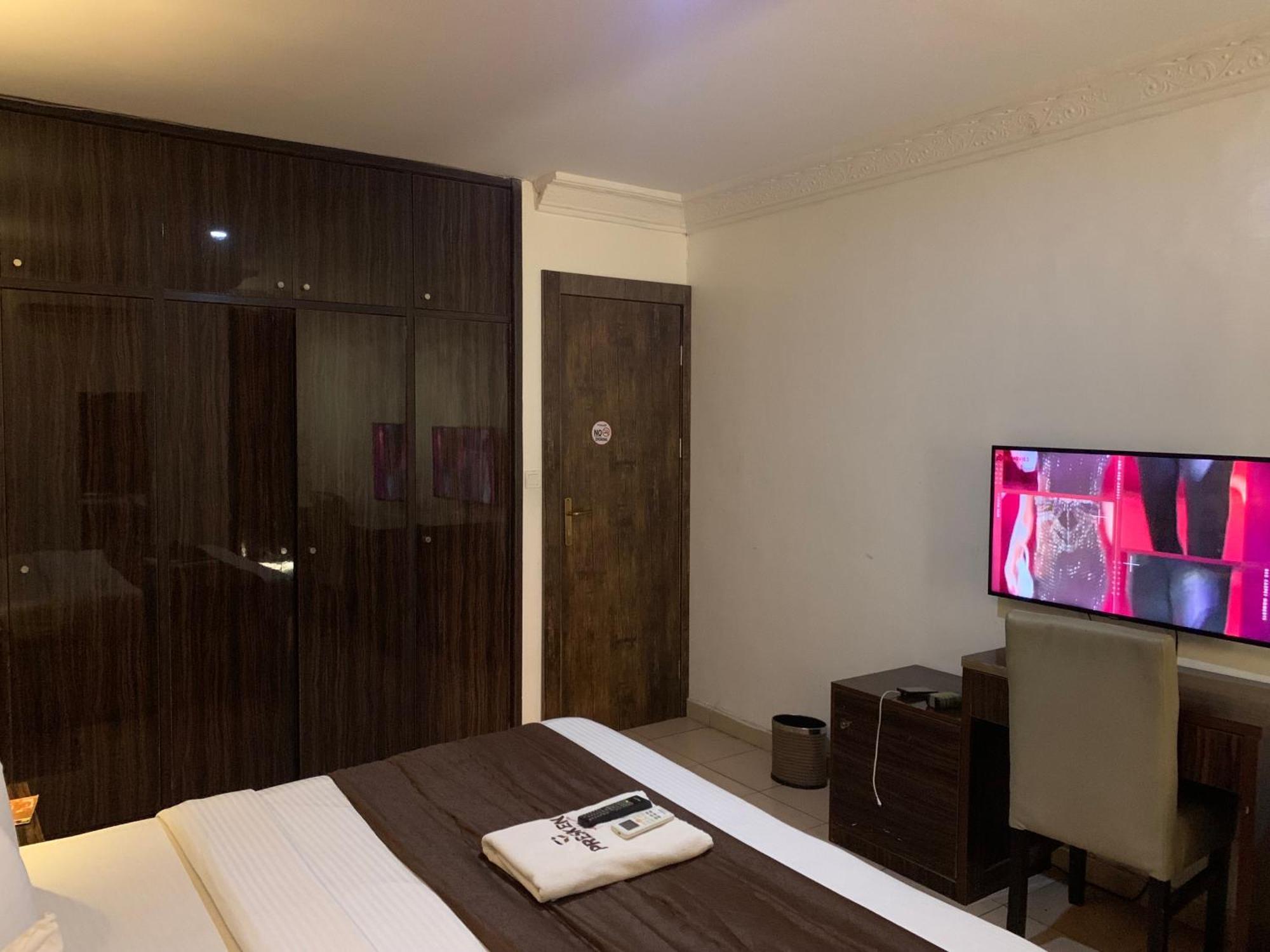 Presken Hotels @ Victoria Island Apese Экстерьер фото