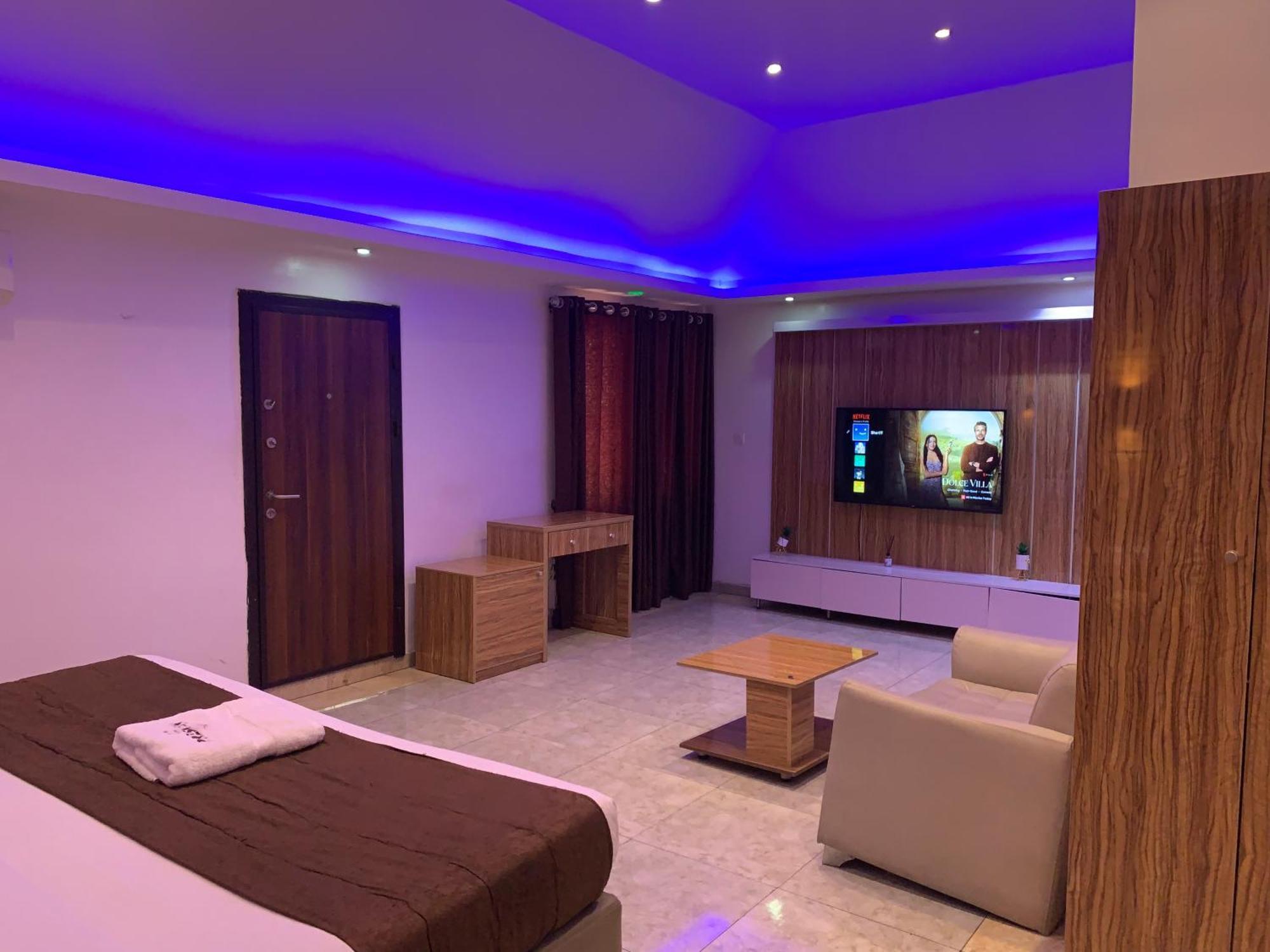 Presken Hotels @ Victoria Island Apese Экстерьер фото