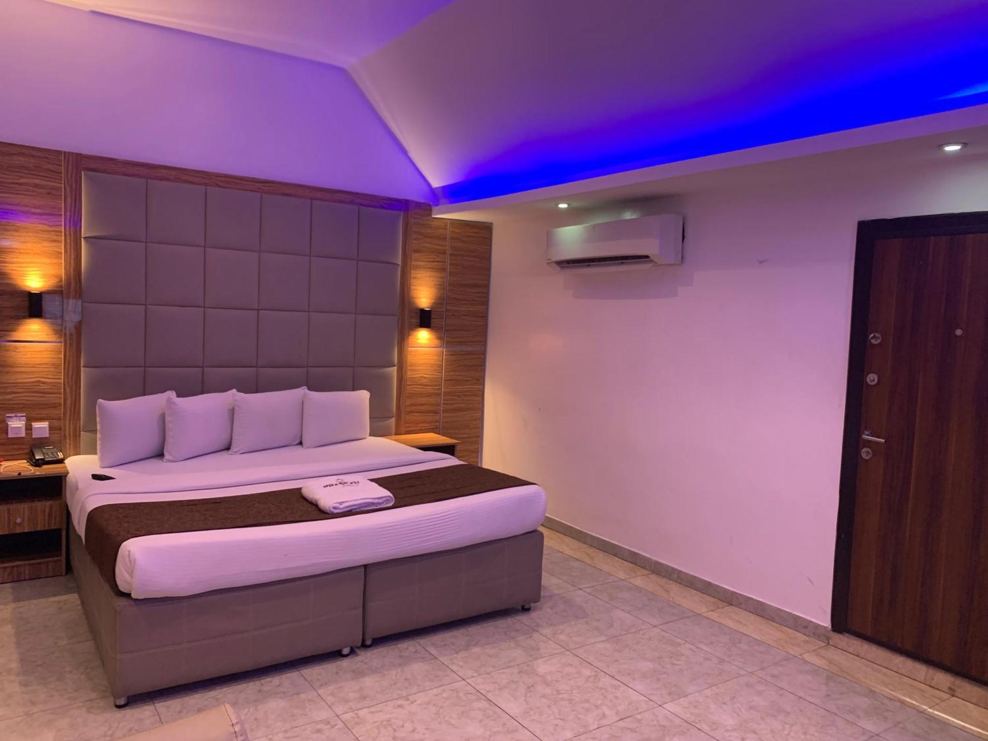 Presken Hotels @ Victoria Island Apese Экстерьер фото